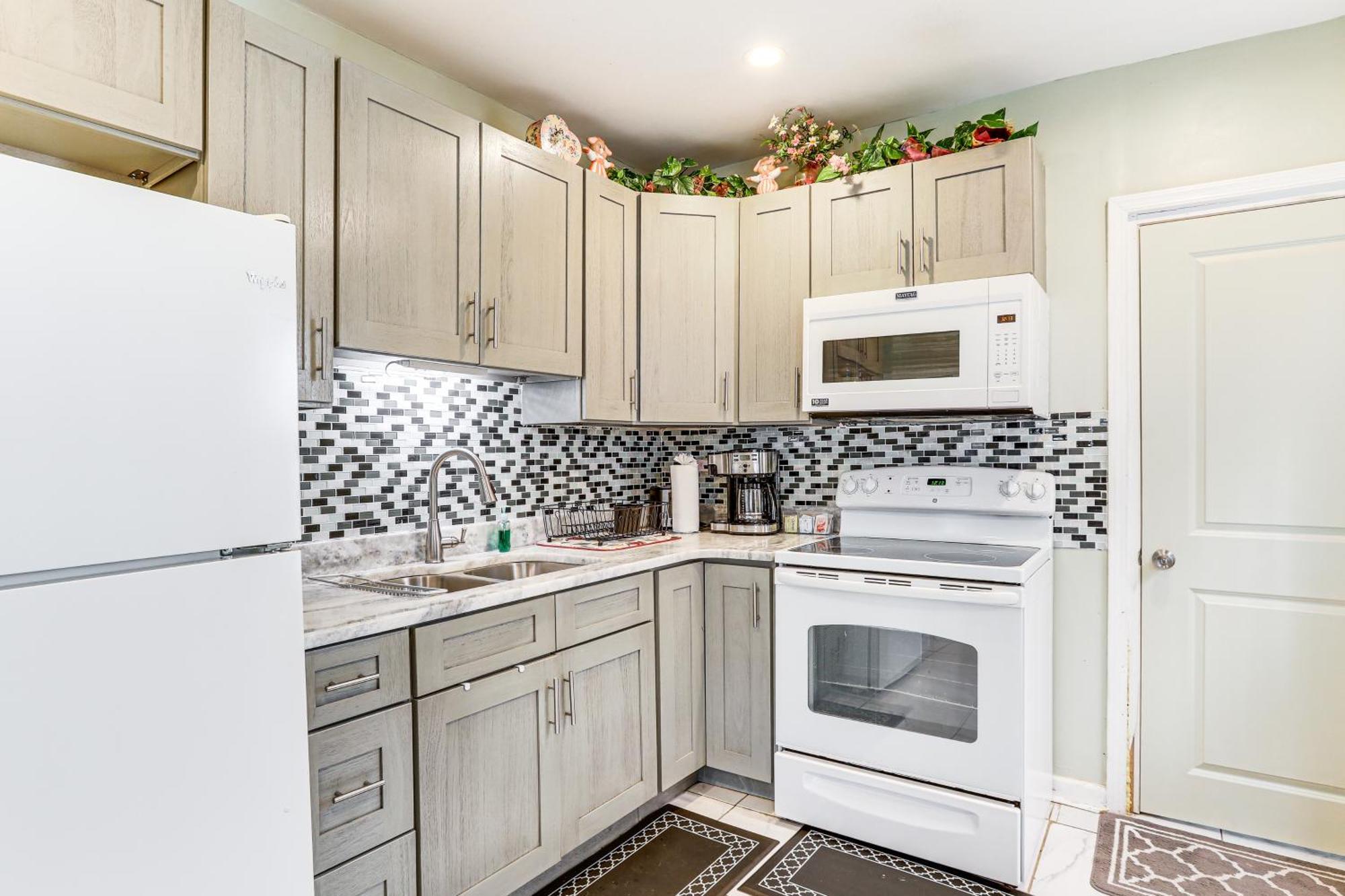 Holiday home 1 Mi To Zoo Convenient Townhome! Philadelphia